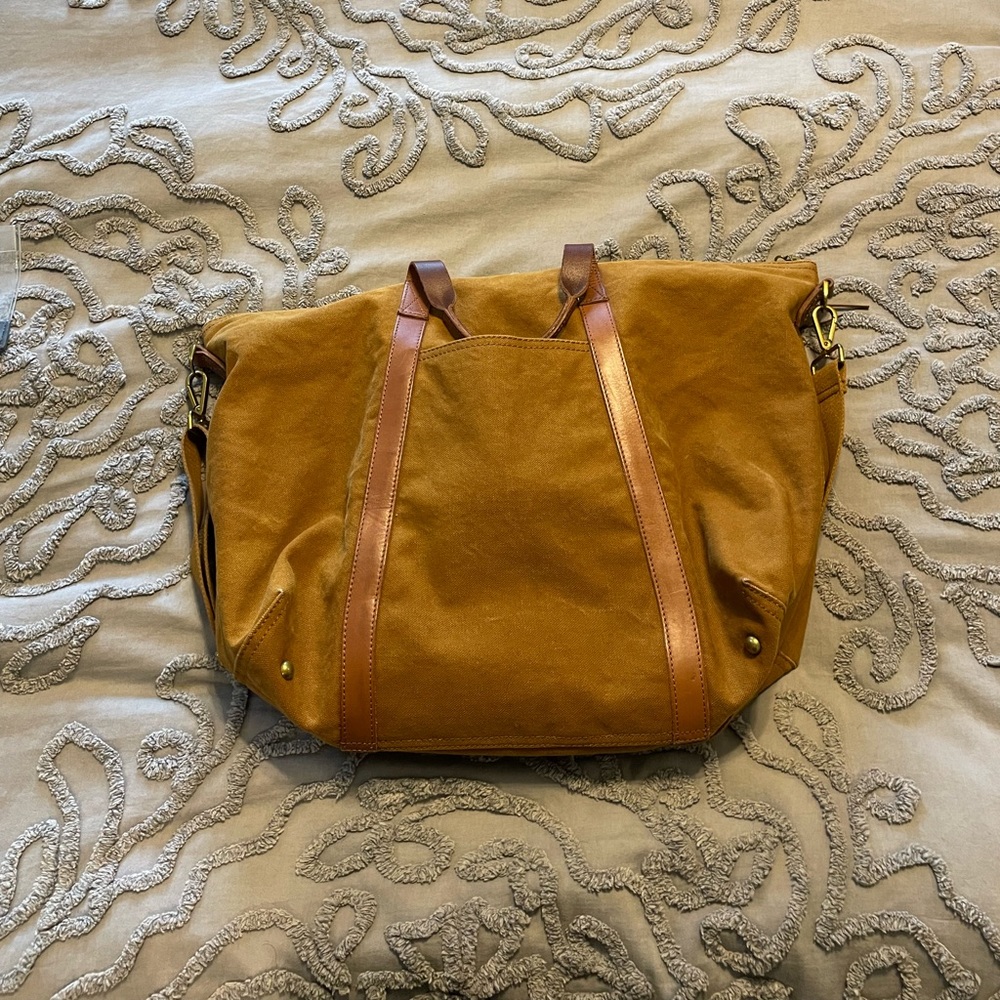 MADEWELL The Essential Overnight Bag in Canvas. No flaws.